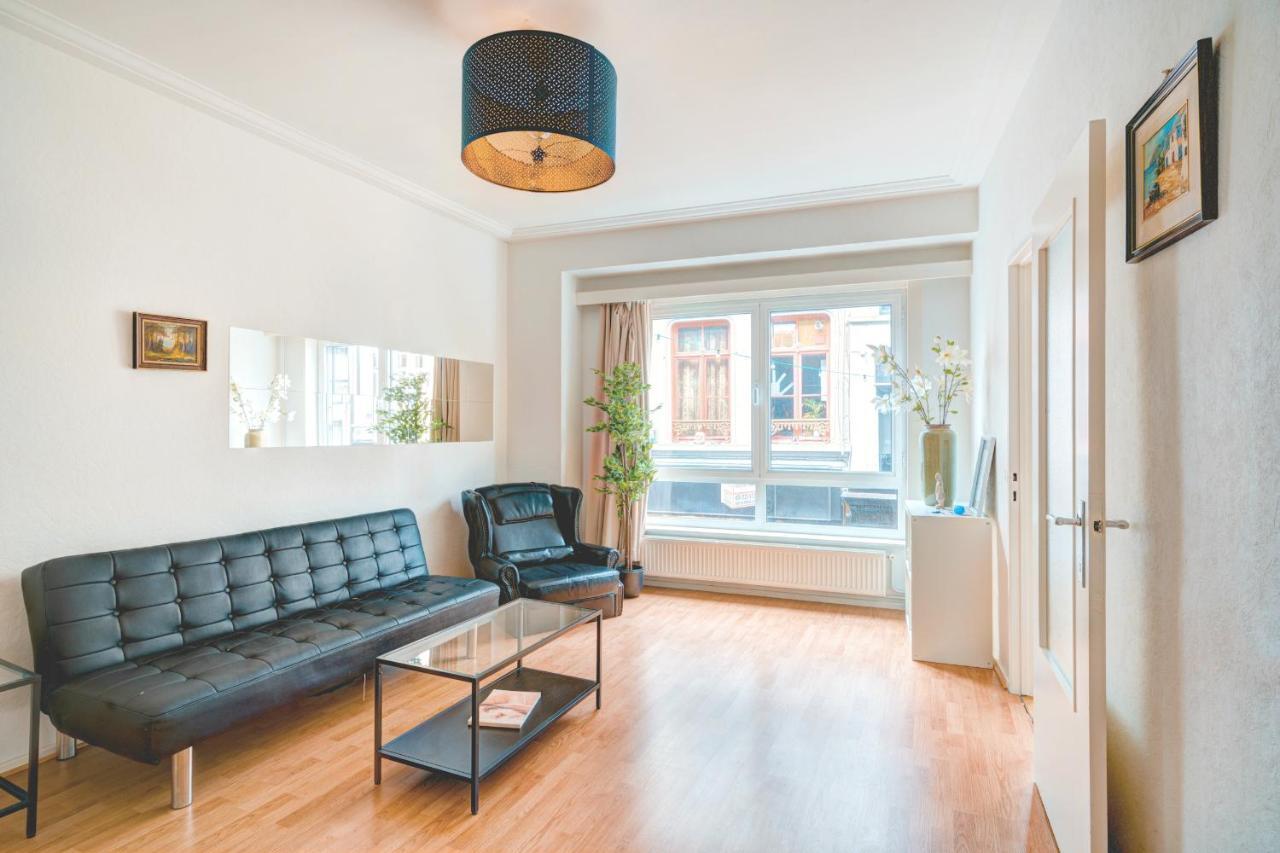 Cute Cozy Apartment In Historic Center Антверпен Екстериор снимка